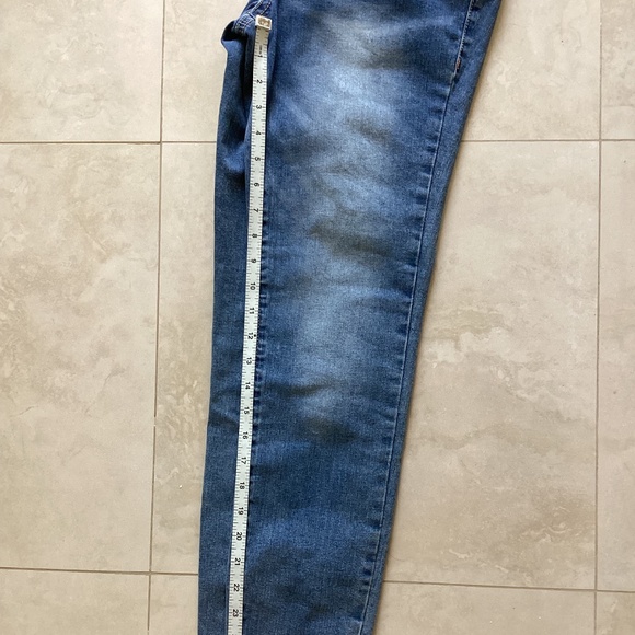 True Religion Halle High Rise Skinny Raw Hem Jeans in Medium Cloudless Wash 28 - Picture 14 of 15